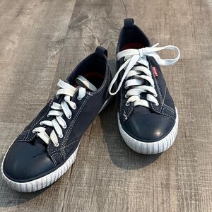 Levi's Navy and White ladies sneakers